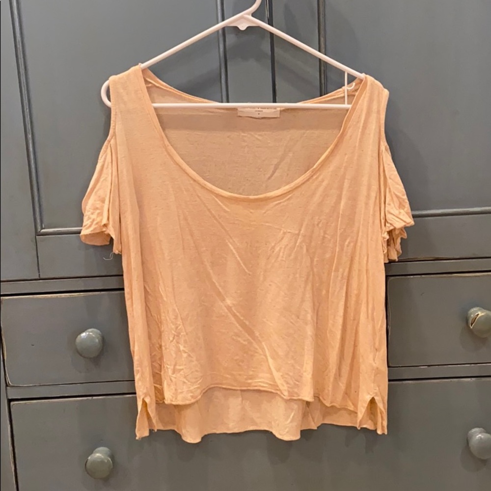 Shoulder cut-out peach tee x urban outfitters